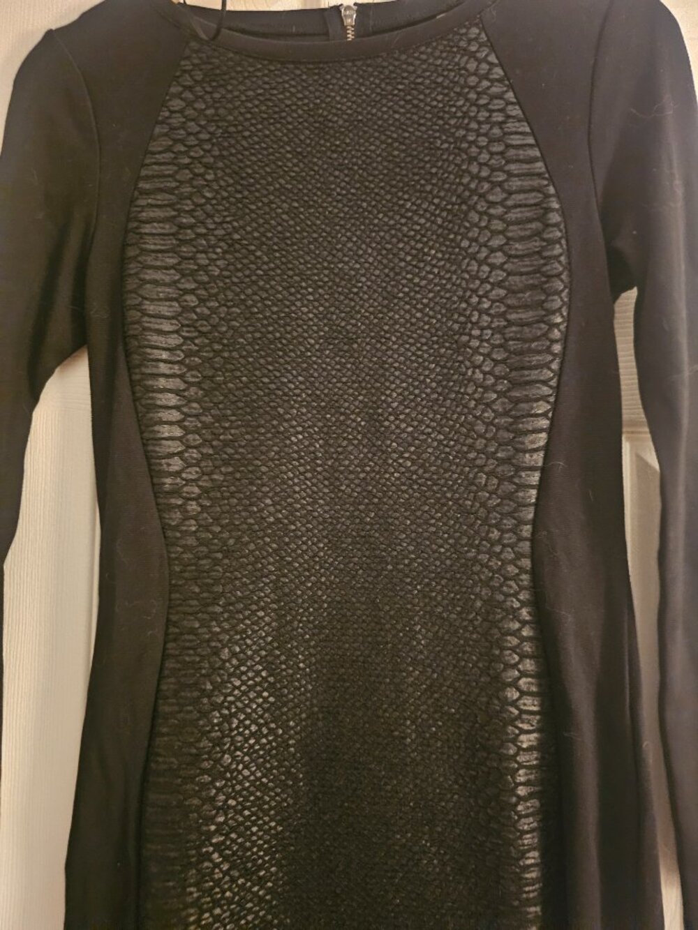 LS BLACK DRESS - Picture 3 of 3